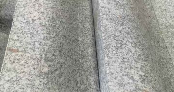 阜阳芙蓉白S型拉丝面路沿石