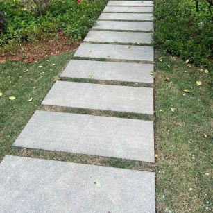 阜阳 芝麻黑小区踏步、汀步石铺装效果