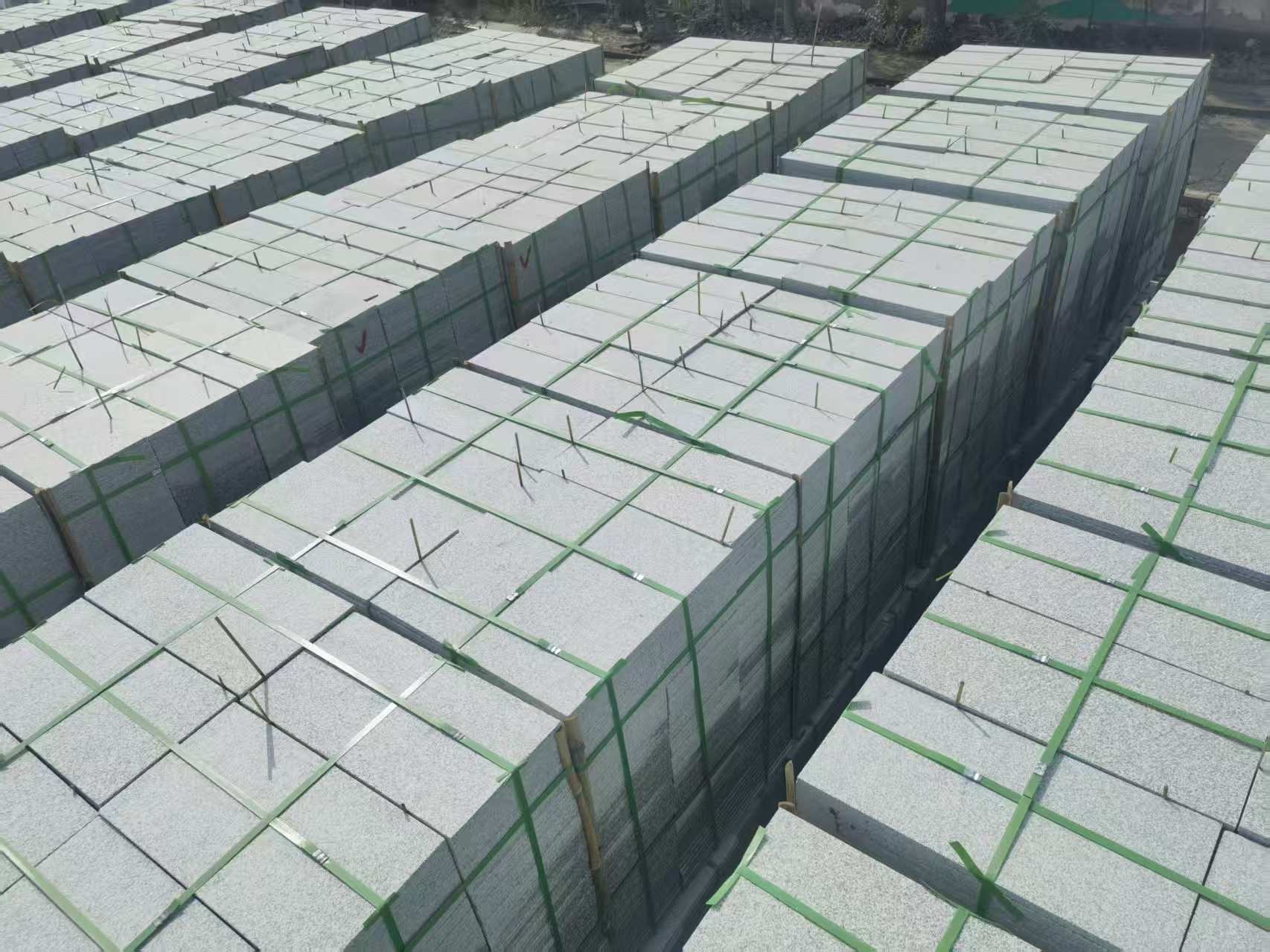 阜阳 芝麻白1.8公分火烧300*600地铺，清仓大甩卖