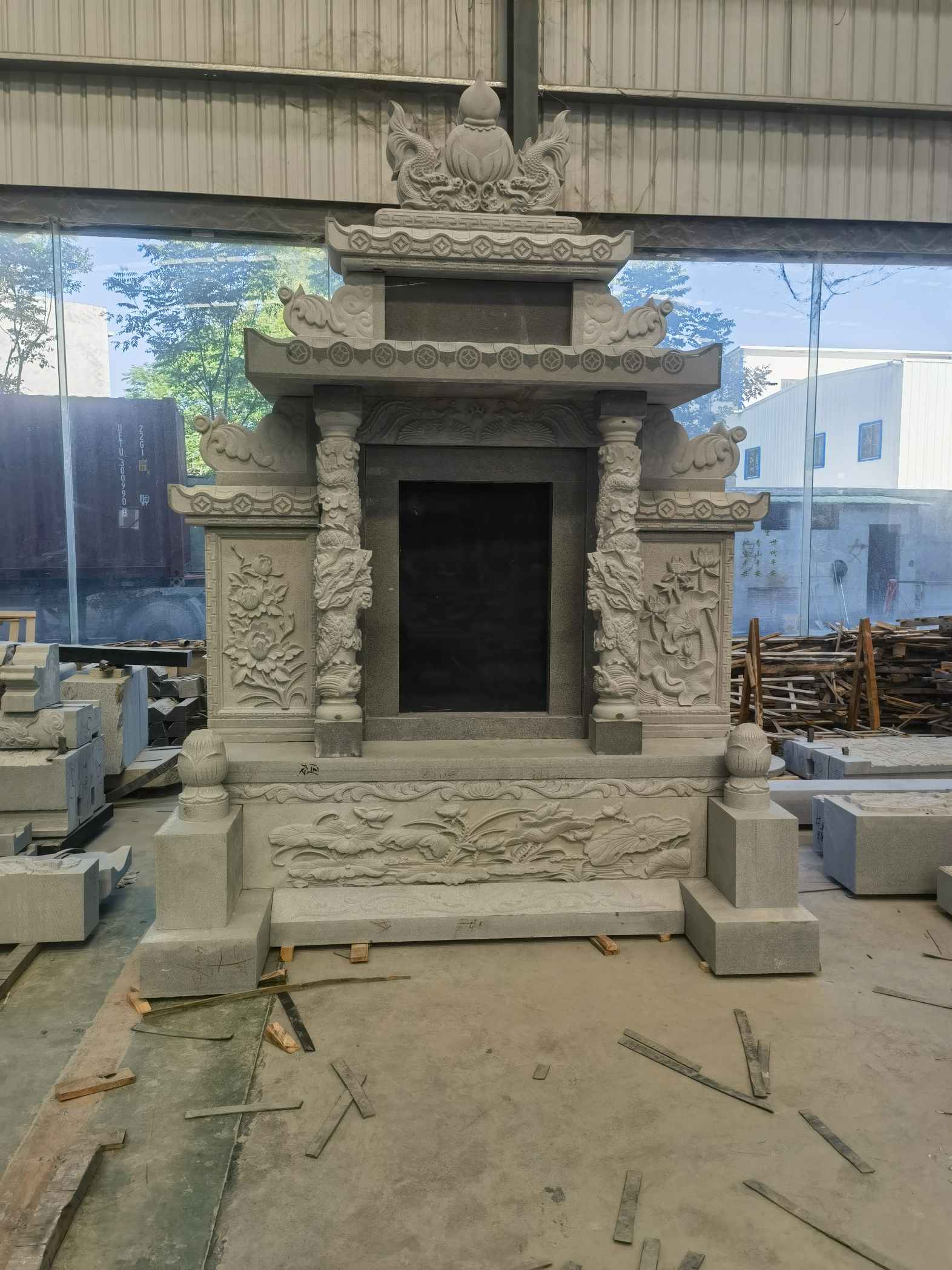 阜阳 芝麻灰高档墓碑、土墓，一套也支持定做