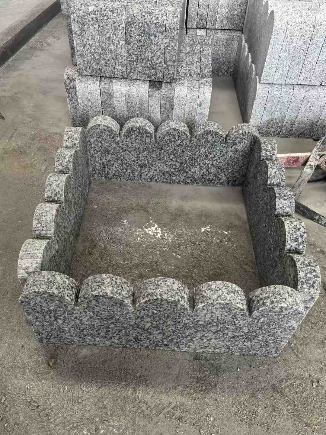 阜阳 花边石、花坛围栏石、花池界石、菜园栅栏石、镶边石、波浪状界石介绍