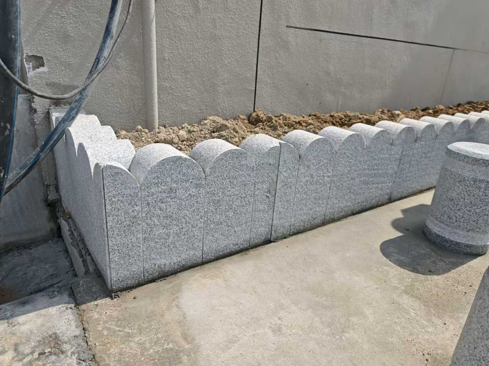 阜阳 芝麻白花岗岩花边石铺装效果图