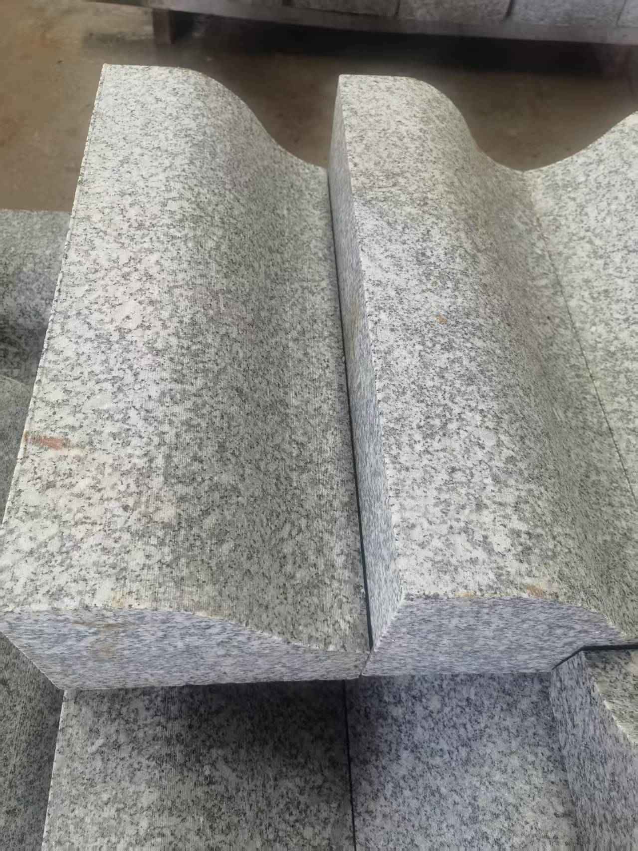 阜阳芙蓉白S型拉丝面路沿石